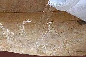 赤城漏水维修 免砸砖防水材料该如何施工